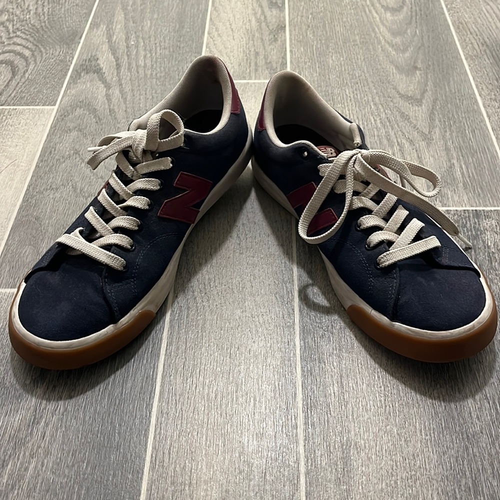Men’s 210 new balance burgundy and blue men’s sneakers